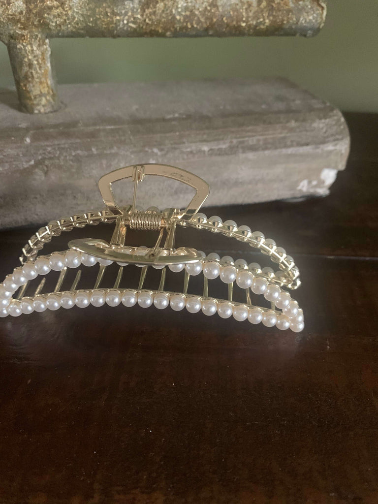 pearl metal hair claw at aunt lillie bells