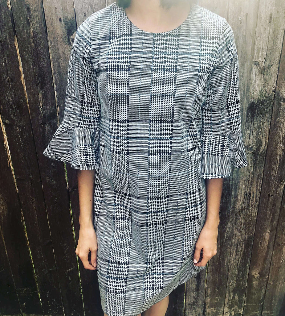 Black and White Plaid Dress 1XL Black and White Plaid Dress 1XL