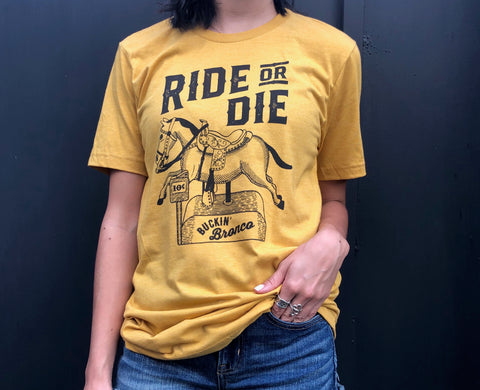 ride or die graphic tee in our boutique anunt lillie bells