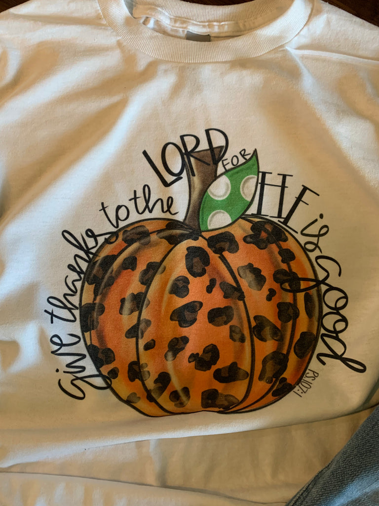 Give thanks to the Lord graphic tee in aunt lillie bells online boutique a leopard pumpkin